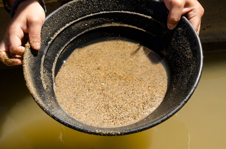 Res_4012572_panning_for_gold